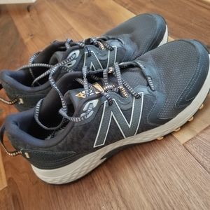 Men's New Balance Trail runners, Size 11.5